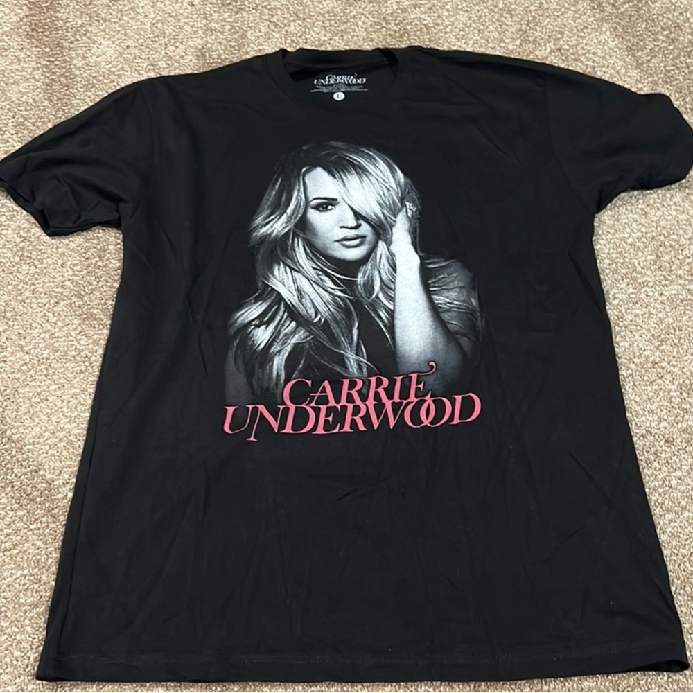 Carrie Underwood Black Graphic T-Shirt